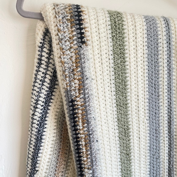 Crochet Multicolor Throw - Picture 2 of 5